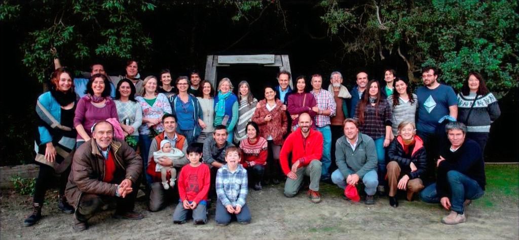 Socias y socios de ABDChile reunidos en un encuentro